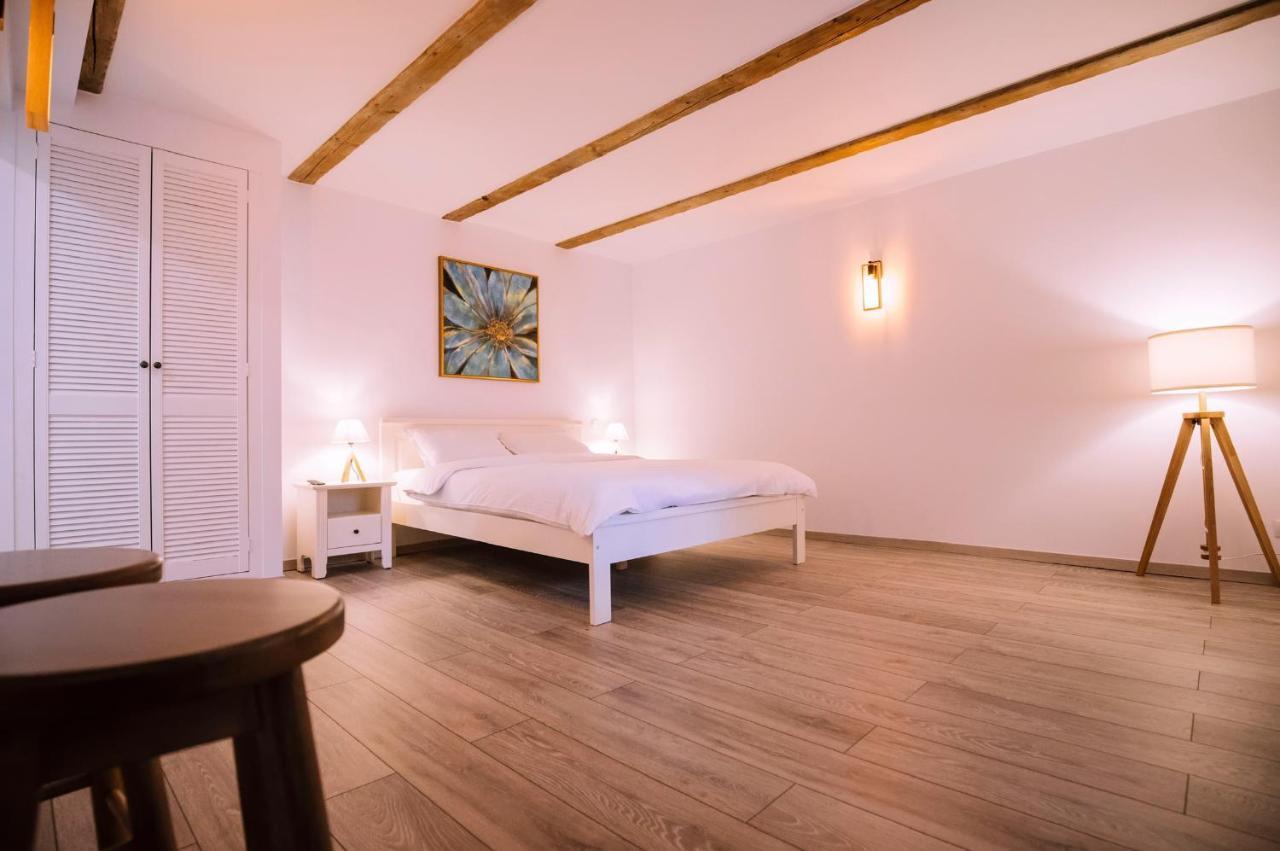 Mani Studio Sibiu Exteriör bild
