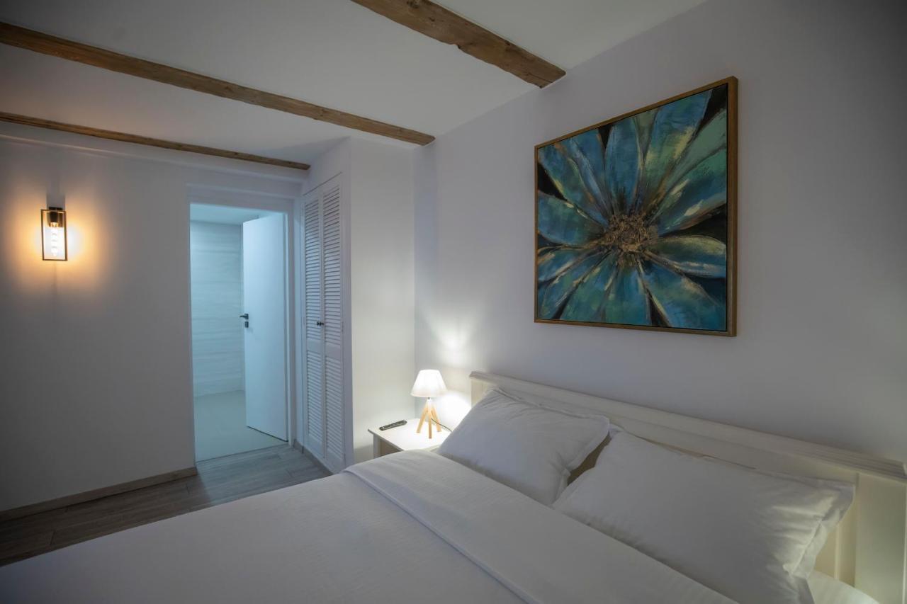 Mani Studio Sibiu Exteriör bild