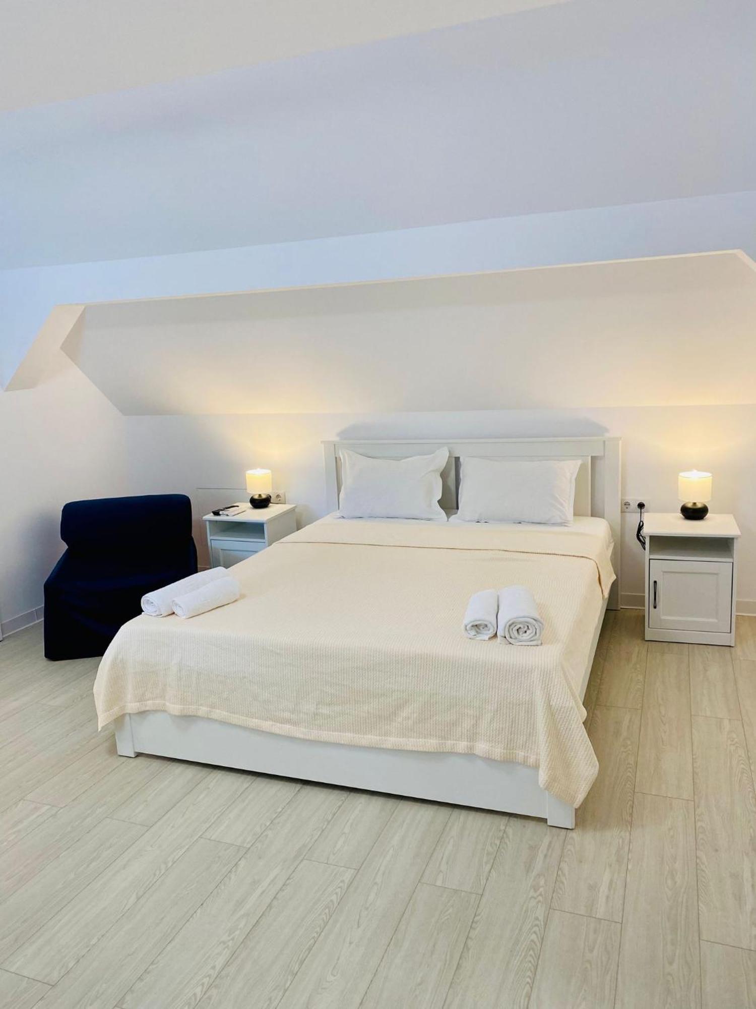 Mani Studio Sibiu Exteriör bild