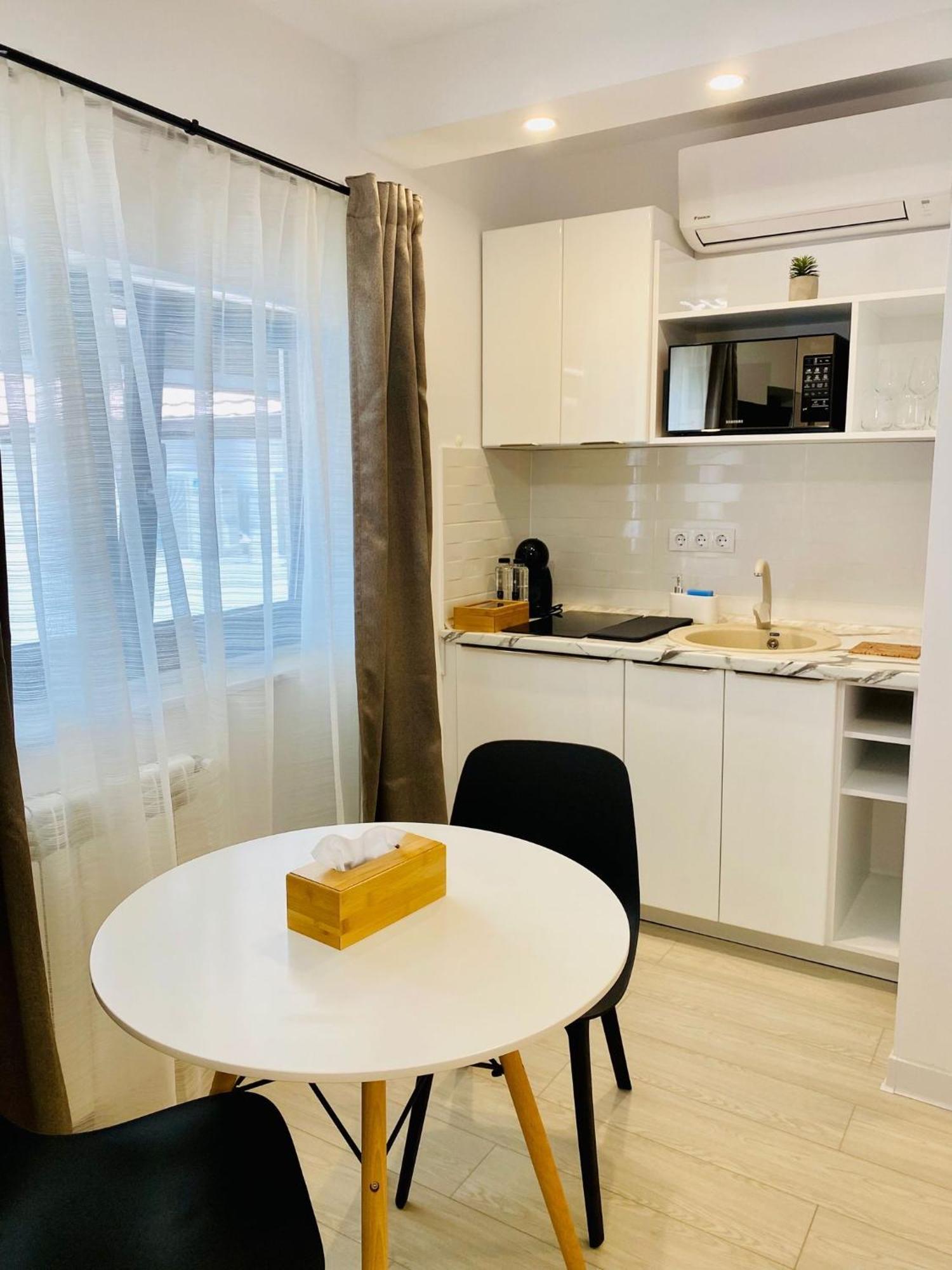 Mani Studio Sibiu Exteriör bild